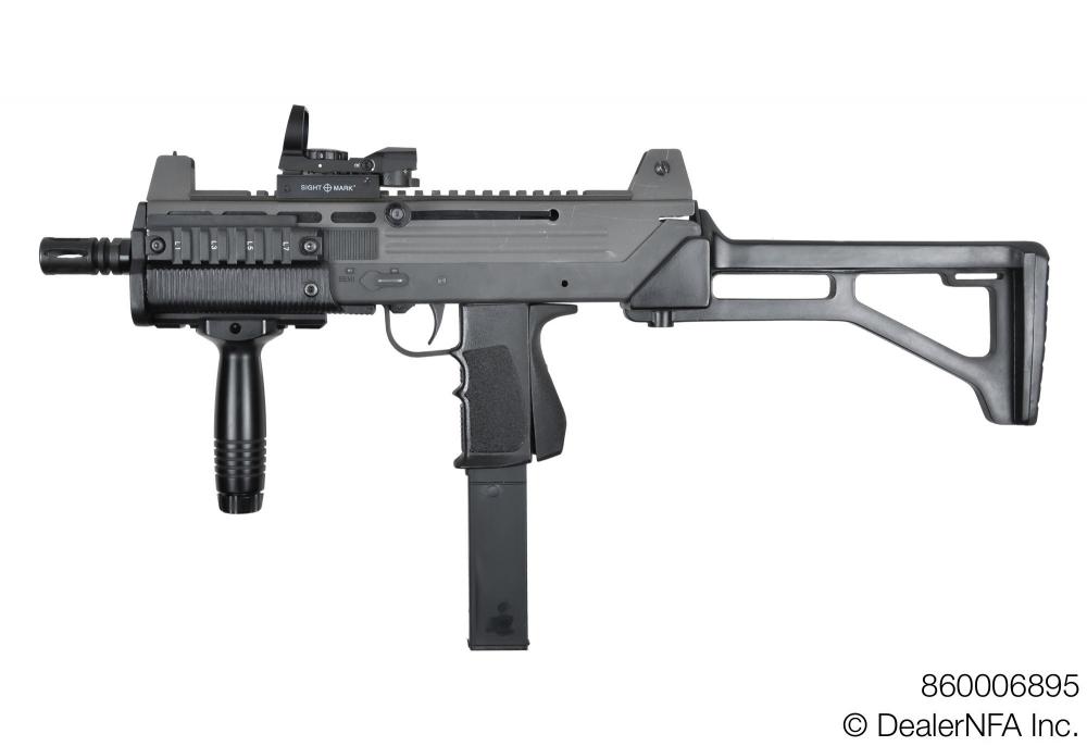 860006895_Daniel_SWD_M11 - 002@2x.jpg