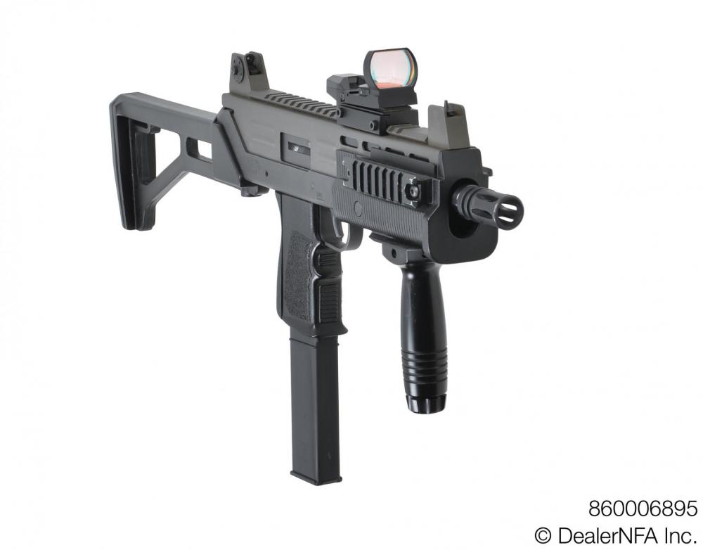 860006895_Daniel_SWD_M11 - 003@2x.jpg