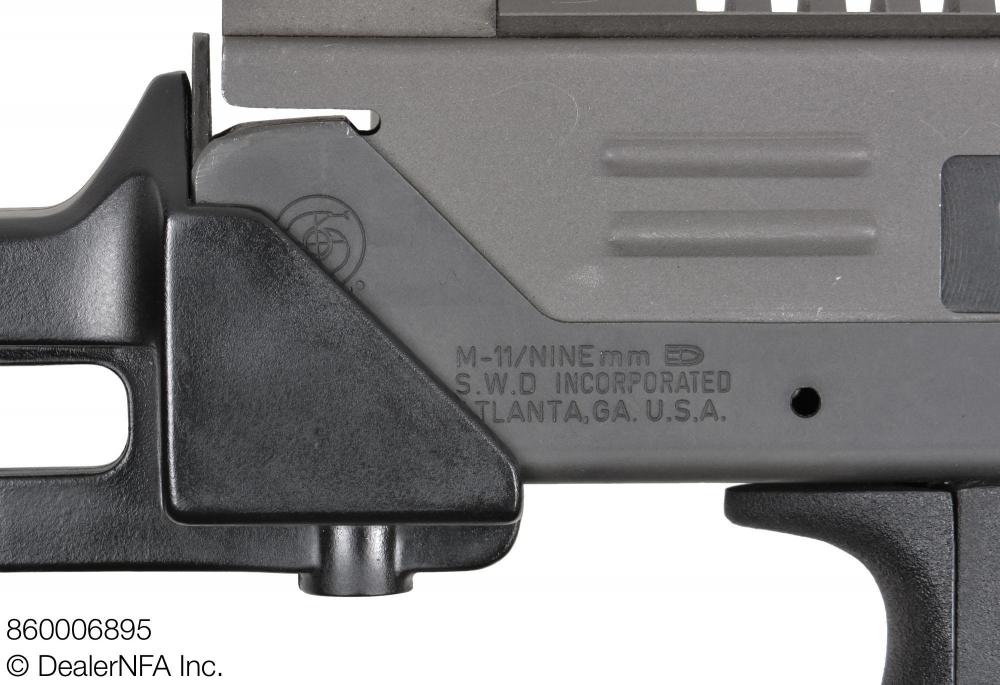 860006895_Daniel_SWD_M11 - 005@2x.jpg