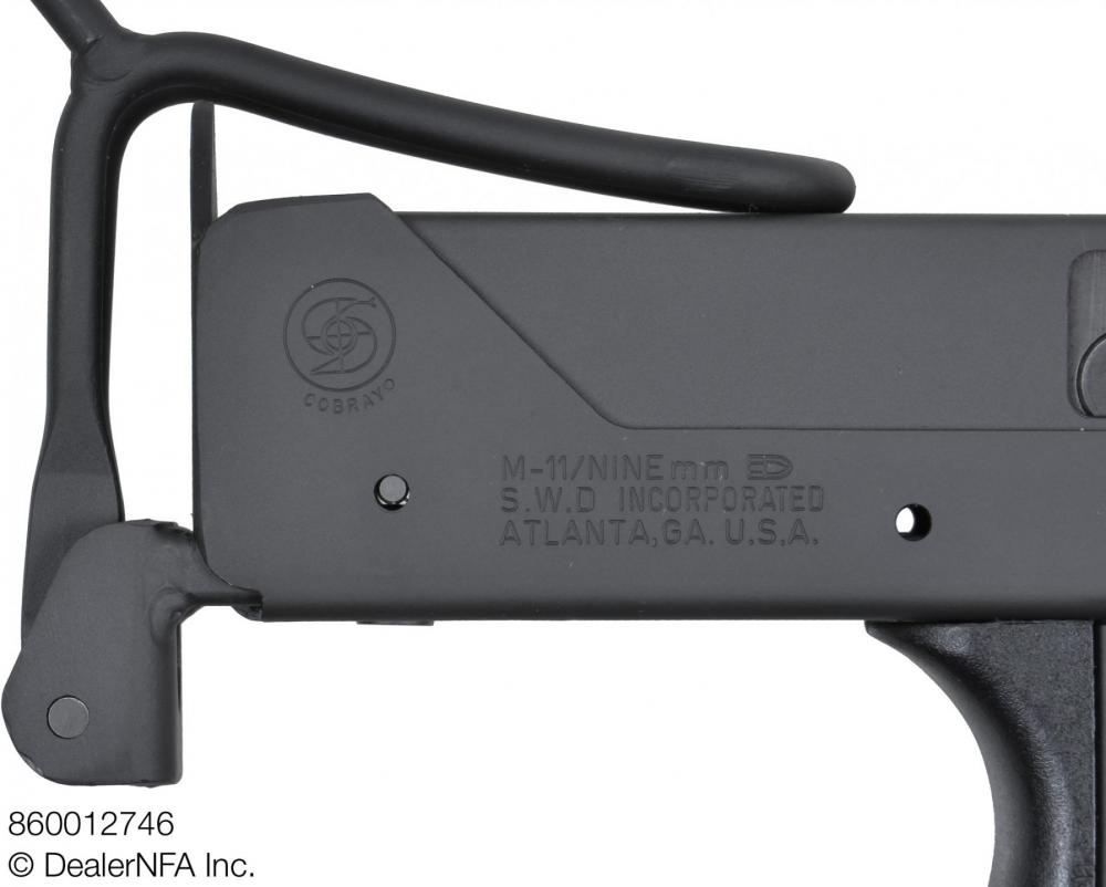 860012746_SWD_Daniel_M11 - 03@2x.jpg