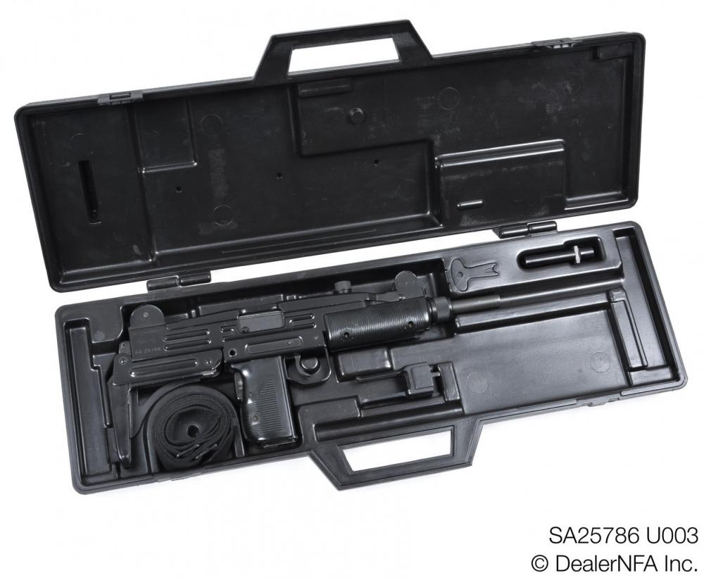 SA25786_U003_IMI_A_Uzi_Nye_Roy_Delbert_A - 010@2x.jpg