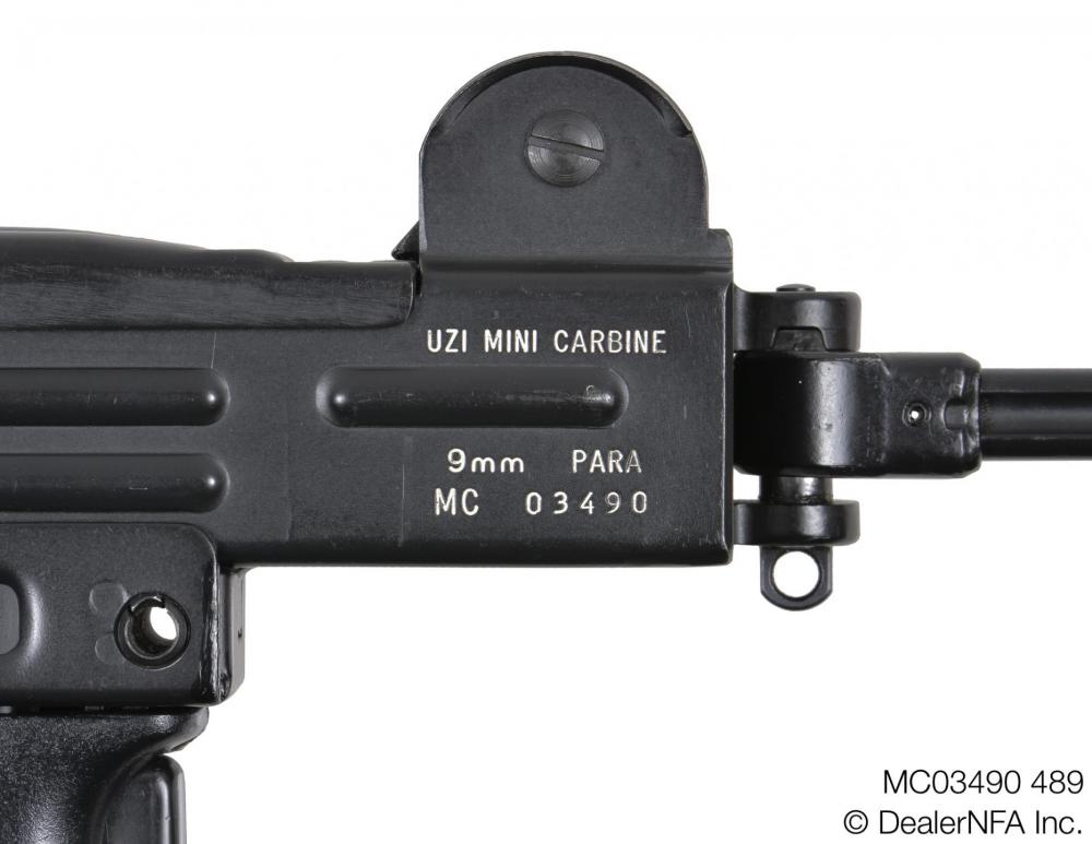 MC03490_489_BG_Machine_IMI_Mini_Uzi -009@2x.jpg