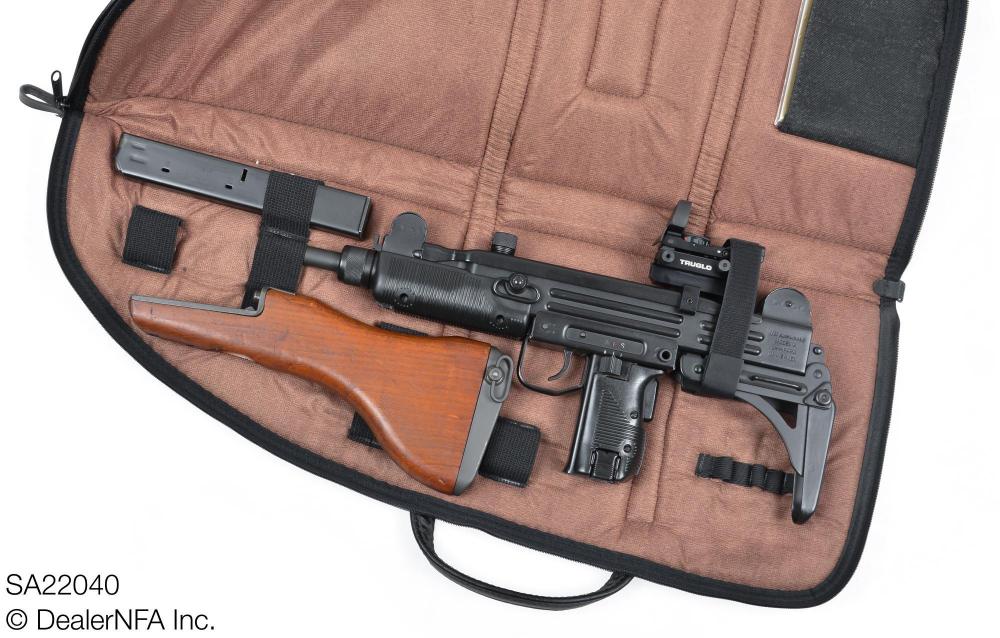 SA22040_RPB_Uzi - 010@2x.jpg