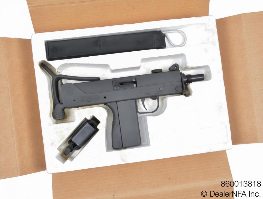 860013818_Daniel_SWD_M11 - 003@2x.jpg