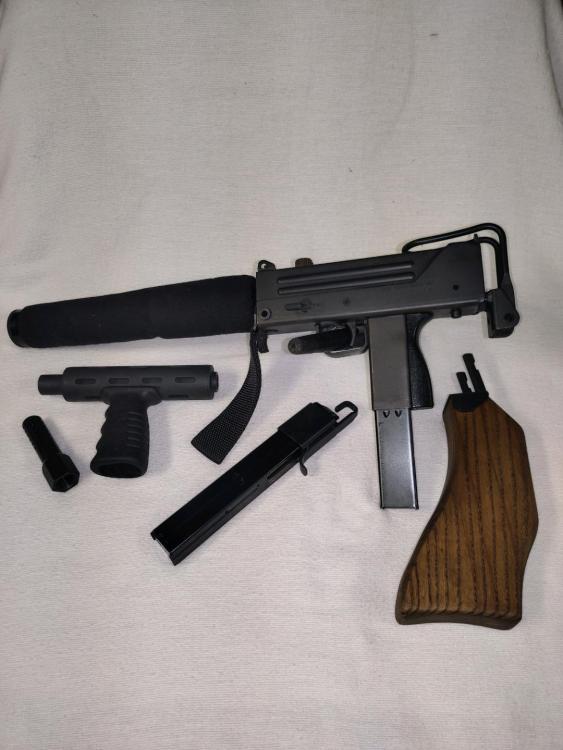 mac 10 left side.jpg