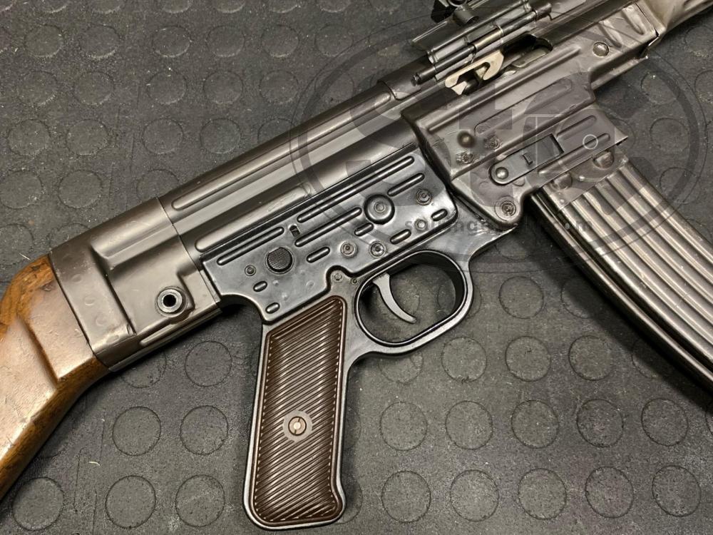 stg 44 3.jpeg