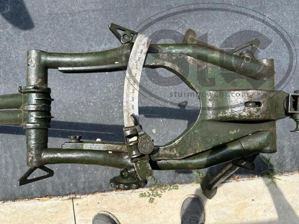 ZB37 Tripod 2.jpg
