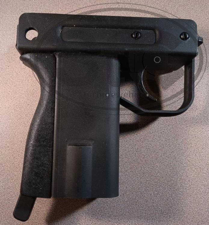 Grease Gun lower right.jpg