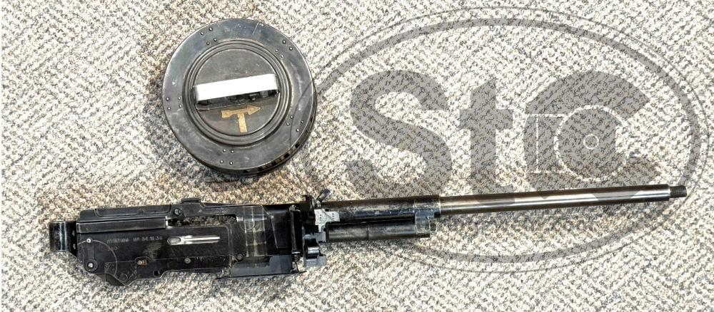 3 ML34 FRENCH Full right - feed open.jpg