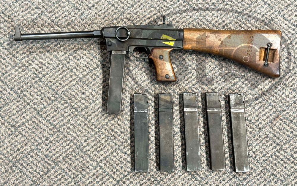 3a  FRENCH Mle 1938 MAS full left & mags.jpg