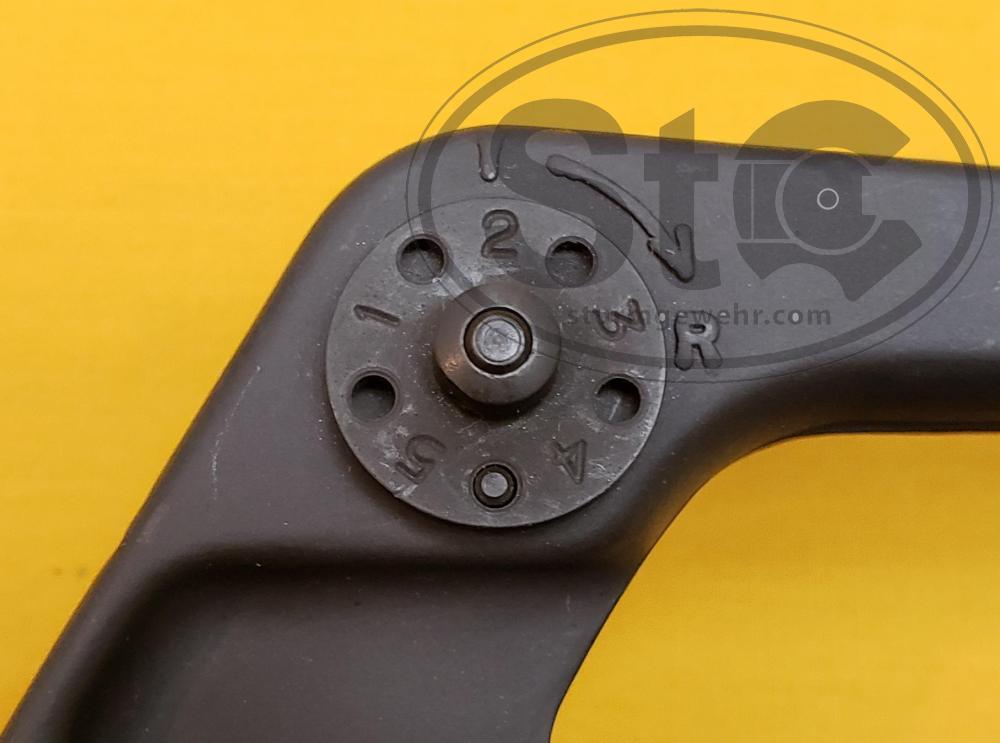 1968 H&R & 1969 Colt M16A1 Rifle Sn 2074531 (10).jpg