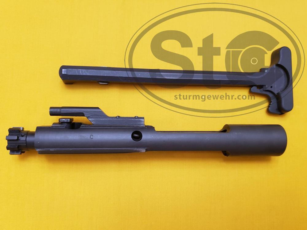 1968 H&R & 1969 Colt M16A1 Rifle Sn 2074531 (13).jpg