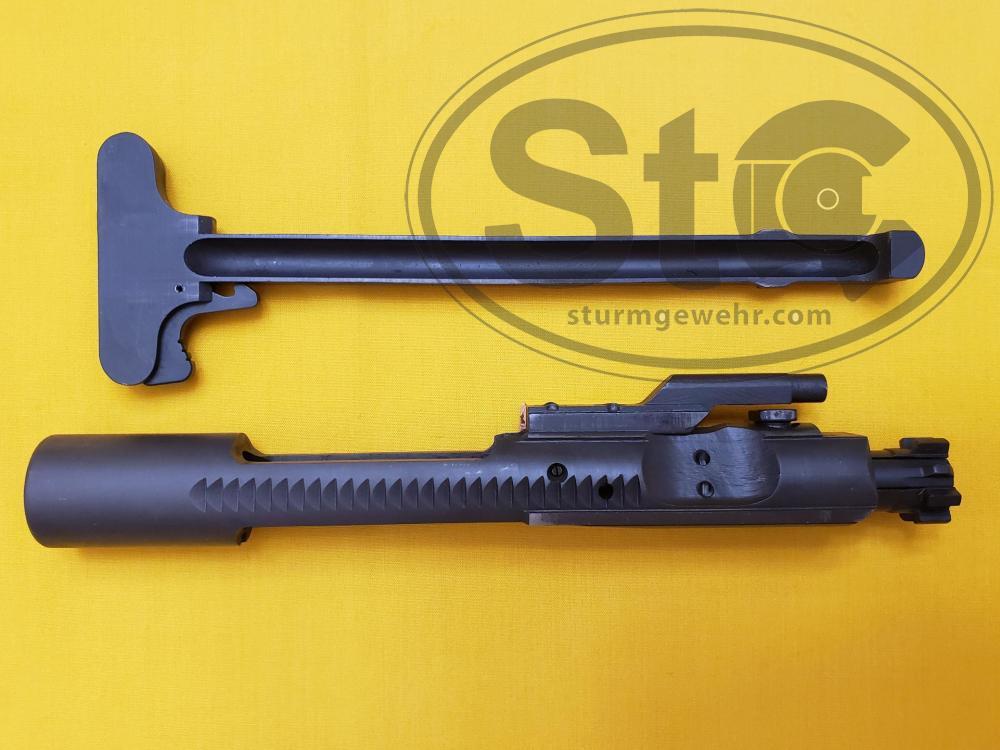 1968 H&R & 1969 Colt M16A1 Rifle Sn 2074531 (14).jpg