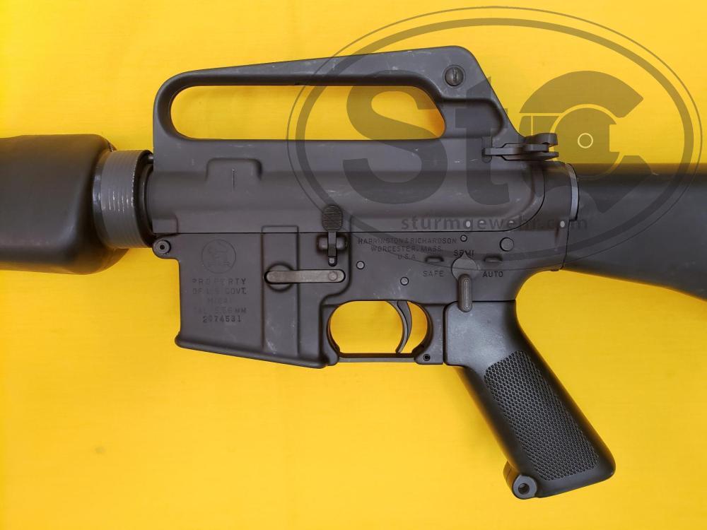 1968 H&R & 1969 Colt M16A1 Rifle Sn 2074531 (4).jpg