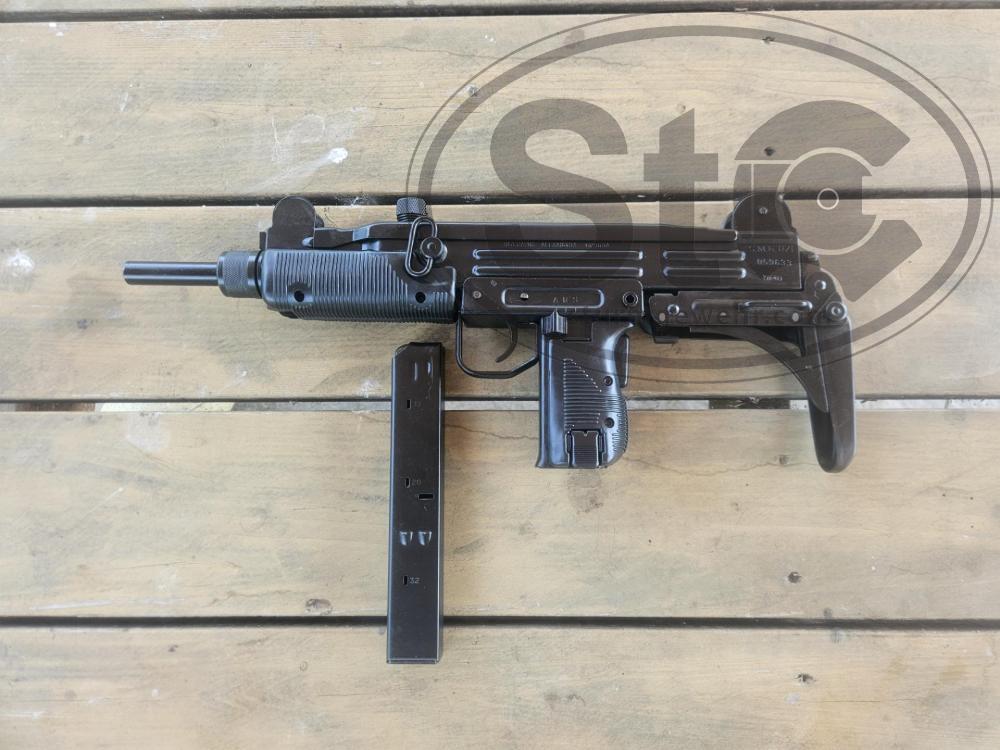 Uzi 1.jpg